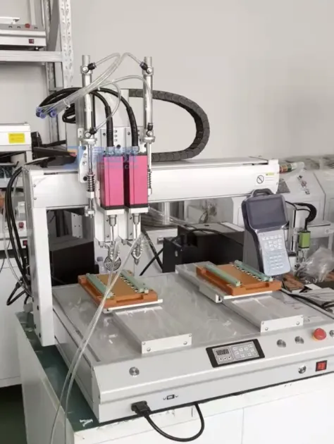Automatic Screw Locking Machine